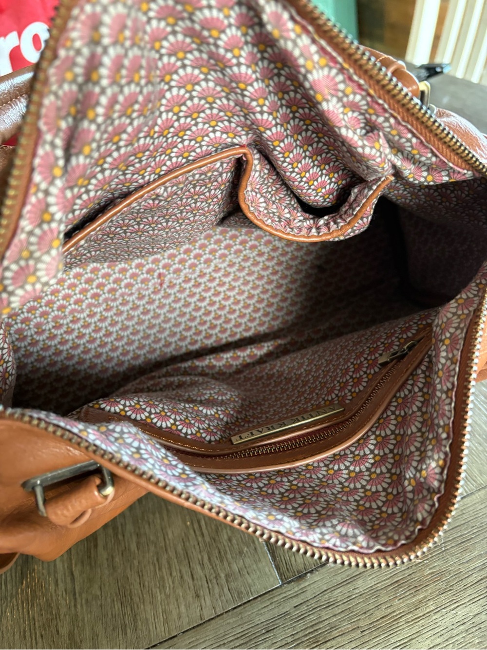 Antik Kraft Chestnut Brown Leather Shoulder Bag - Picture 9 of 10